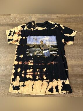 Men’s Ice Cube Tee size Large